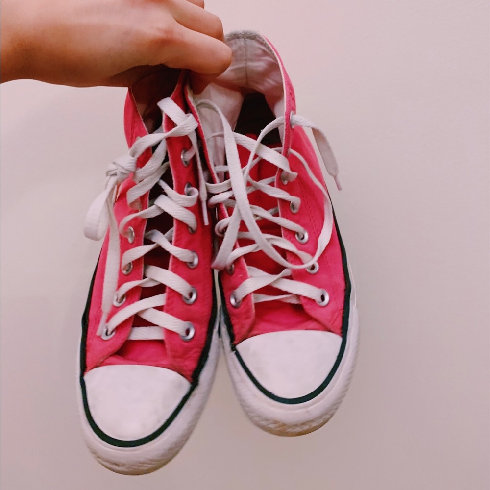 Pink high top Converse - Picture 3 of 3